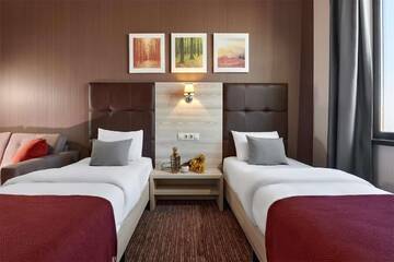 Фото номера Стандартный двухместный номер с 2 отдельными кроватями Отель Golden Tulip г. Краснодар 5