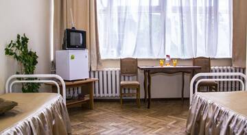 Фото номера Стандартный двухместный номер с 2 отдельными кроватями Гостиница КРАСНОДАРСКАЯ БАЛЬНЕОЛЕЧЕБНИЦА г. Краснодар 3