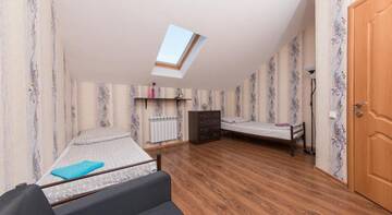 Фото номера Односпальная кровать в общем номере с 2 кроватями Гостиница Family Hostel г. Краснодар 12