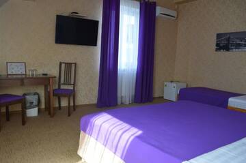 Фото номера Трехместный номер «Комфорт» Гостиница Vista Hotel г. Краснодар 3