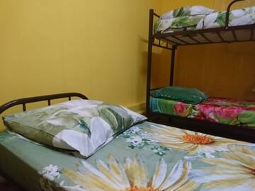 Фото номера Четырехместный номер Гостиница Comfy Hostel г. Краснодар 4