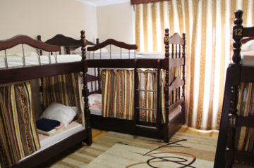 Фото номера Кровать в общем 6-местном номере для мужчин Гостиница Hostel Tsentralniy na Gogolya г. Краснодар 2