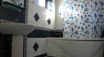 Фото номера Кровать в общем 6-местном номере для мужчин Гостиница Hostel Tsentralniy na Gogolya г. Краснодар 5