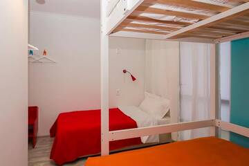 Фото номера Семейный номер с балконом Хостел BerryFlat г. Краснодар 5