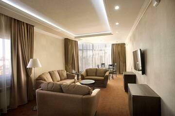 Фото номера Номер комфорт премиум Гостиница Amici Grand Hotel г. Краснодар 5