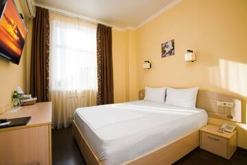 Фото номера Номер комфорт Гостиница Top Hill Hotel г. Краснодар 3