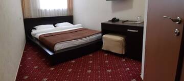 Фото номера Стандартный двухместный номер с 1 кроватью Гостиница Maldini 1899 Boutique Hotel г. Краснодар 4