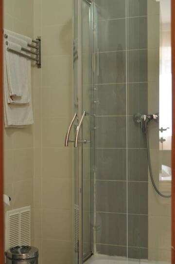Фото номера Стандартный двухместный номер с 1 кроватью Гостиница Maldini 1899 Boutique Hotel г. Краснодар 9