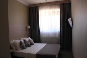 Фото номера Двухместный номер с 1 кроватью Гостиница Villa Diana Hotel г. Краснодар 7