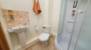 Фото номера Двухместный номер Делюкс с 2 отдельными кроватями Гостиница Guest House Ksenia г. Краснодар 3