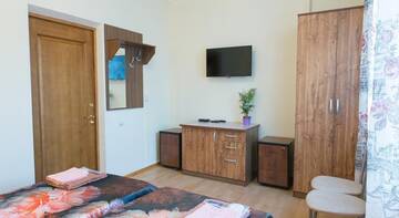 Фото номера Двухместный номер Делюкс с 1 кроватью и душем Гостиница Guest House Ksenia г. Краснодар 3