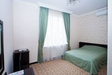 Фото номера Стандартный двухместный номер с 1 кроватью Гостиница Sweet Hall г. Краснодар 2