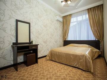 Фото номера Номер стандарт с 1 двуспальной кроватью Гостиница Sweet Hall г. Краснодар 7