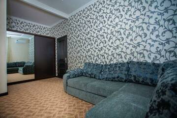 Фото номера 2-комнатный номер люкс Гостиница Sweet Hall г. Краснодар 9