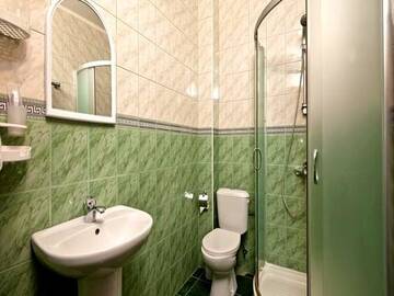 Фото номера Стандартный двухместный номер с 1 кроватью и балконом Отель Тис г. Краснодар 6