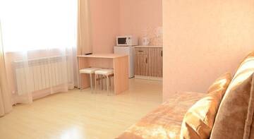 Фото номера Улучшенный семейный номер Гостиница Guest House Na Troitskoy г. Краснодар 5