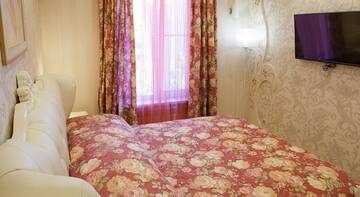 Фото номера Бунгало с 2 спальнями Гостиница Resort Rayskiy bereg г. Краснодар 4
