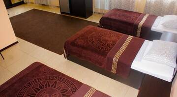Фото номера Стандартный трехместный номер Гостиница Guest House Comfy г. Краснодар 2