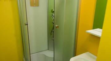 Фото номера Двухместный номер с 2 отдельными кроватями Гостиница Hostel Loft г. Краснодар 2