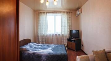 Фото номера Апартаменты «Комфорт» Гостиница on Stavropolskoia 163/1 г. Краснодар 3