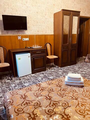 Фото номера Трехместный номер с балконом Гостиница Дольче Вита г. Краснодар 6