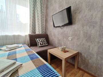 Фото номера #1 (Раздельные кровати+кресло) Гостевой дом Апарт-отель Home г. Краснодар 5