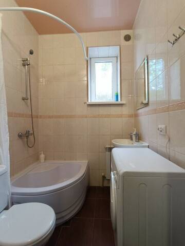 Фото номера #1 (Раздельные кровати+кресло) Гостевой дом Апарт-отель Home г. Краснодар 10
