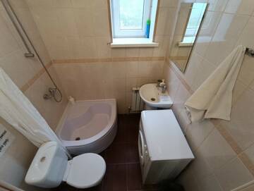 Фото номера #1 (Раздельные кровати+кресло) Гостевой дом Апарт-отель Home г. Краснодар 11