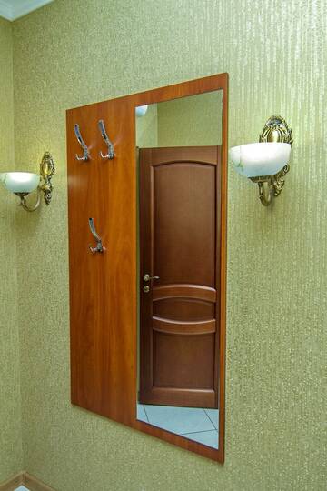 Фото номера Номер комфорт с 2 односпальными кроватями Гостиница George Hotel г. Краснодар 6