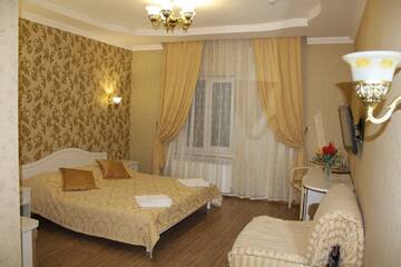 Фото номера Номер комфорт улучшенный с 1 двуспальной кроватью Гостиница George Hotel г. Краснодар 2