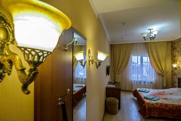 Фото номера 2-местный номер стандарт Гостиница George Hotel г. Краснодар 9