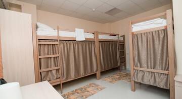 Фото номера Кровать в общем номере для мужчин с 8 кроватями Гостиница Hostel Cat Basil г. Краснодар 3