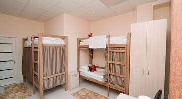 Фото номера Кровать в общем номере для мужчин с 8 кроватями Гостиница Hostel Cat Basil г. Краснодар 4
