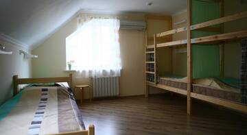 Фото номера Односпальная кровать в  женском общем номере Гостиница Хостел Друзья г. Краснодар 3