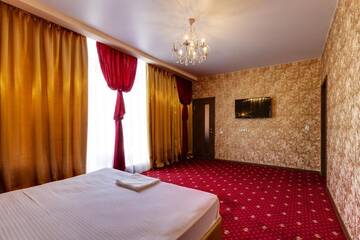 Фото номера ДЕЛЮКС &amp;quot;KING SIZE&amp;quot; Гостиница Мартон Бутик энд Спа г. Краснодар 5