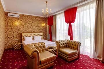 Фото номера ДЕЛЮКС &amp;quot;KING SIZE&amp;quot; Гостиница Мартон Бутик энд Спа г. Краснодар 4