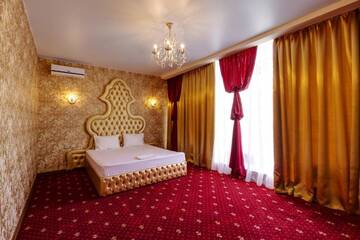Фото номера ДЕЛЮКС &amp;quot;KING SIZE&amp;quot; Гостиница Мартон Бутик энд Спа г. Краснодар 2