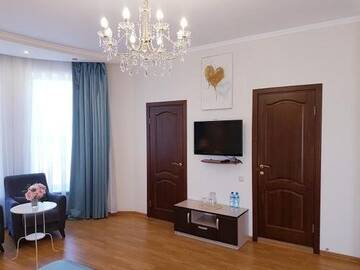 Фото номера Люкс для новобрачных Гостиница Арт Отель г. Краснодар 10